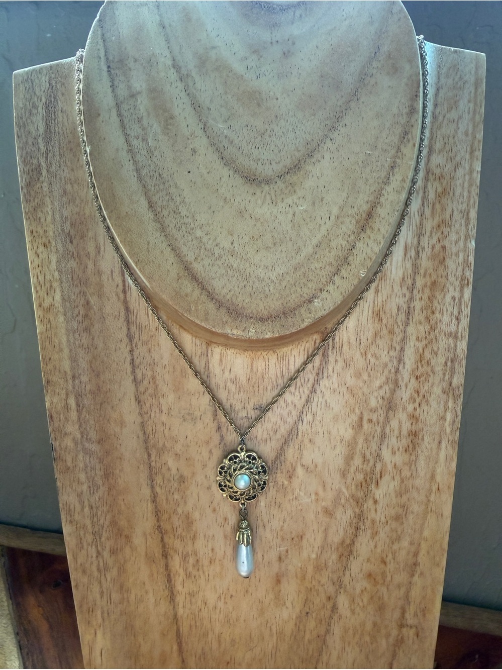 1925 Necklace with medallion and Teardrop Pearl Dangle vintage